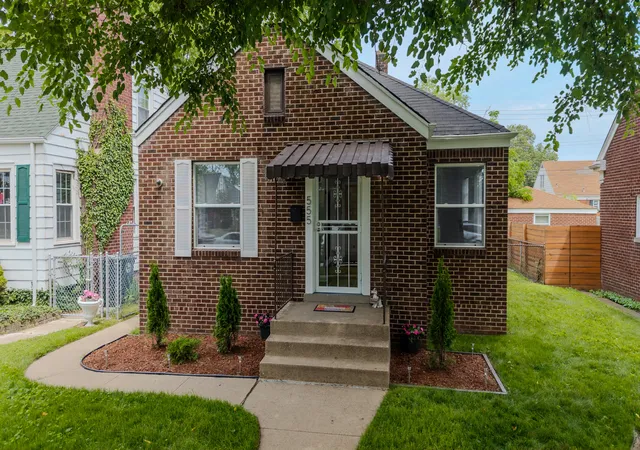 1st image of 555 Taft Pl, Gary, IN 46404 | MLS# 842276
