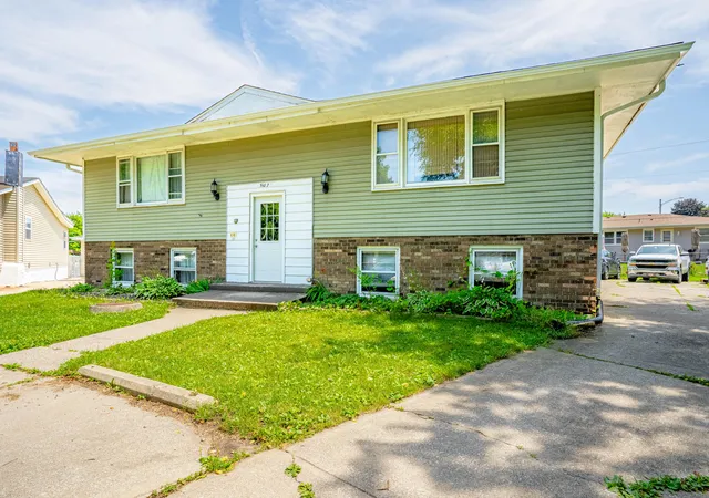 1st image of 5107 W 77th Ct, Schererville, IN 46375 | MLS# 842291