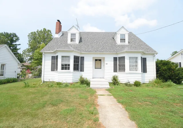 1st image of 108 W Beaver St, Morocco, IN 47963 | MLS# 842386