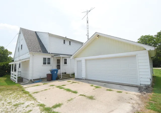image of 108 W Beaver St, Morocco, IN 47963 | MLS# 842386