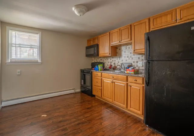 5th image of 7920 North Dr, Highland, IN 46322 | MLS# 842290