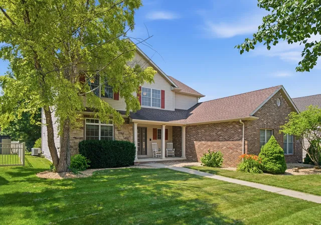 2nd image of 12592 Pennsylvania Pl, Crown Point, IN 46307 | MLS# 842377