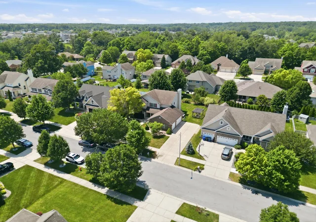 32nd image of 12592 Pennsylvania Pl, Crown Point, IN 46307 | MLS# 842377