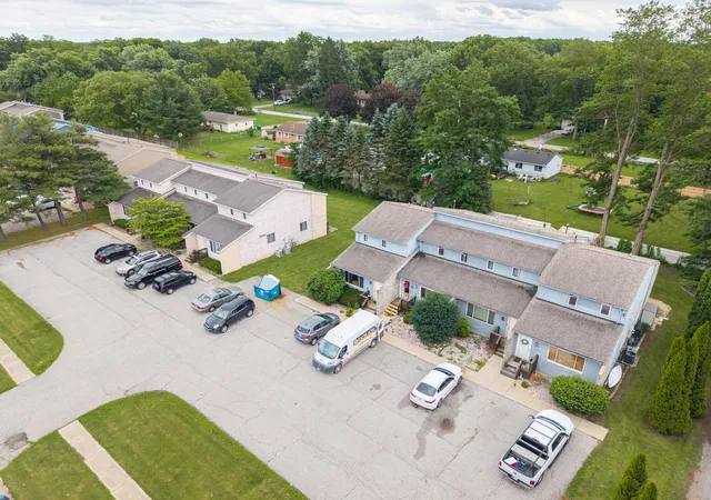 2nd image of 1291 1297 Lake Charles Ave, Chesterton, IN 46304 | MLS# 842347