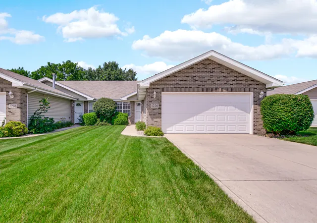 1st image of 1220 W 82nd Ave, Merrillville, IN 46410 | MLS# 842320