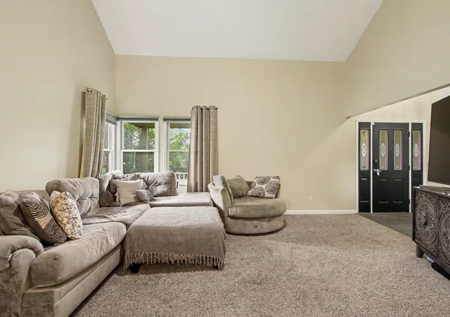 5th image of 4508 Bedford Rd, Valparaiso, IN 46383 | MLS# 842333