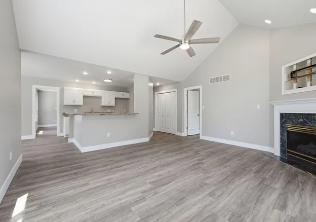 4th image of 944 Cornwallis Ln, Munster, IN 46321 | MLS# 842422