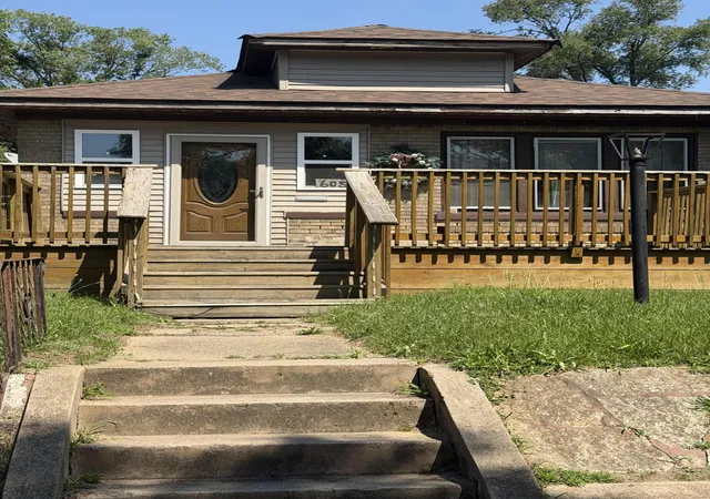 1st image of 605 Durbin St, Gary, IN 46406 | MLS# 842344