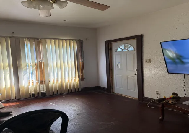 3rd image of 605 Durbin St, Gary, IN 46406 | MLS# 842344
