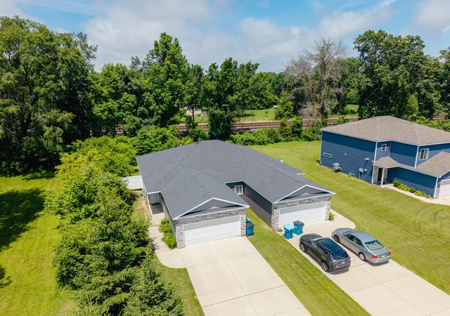 2nd image of 1254 1256 Lawson Ln, Chesterton, IN 46304 | MLS# 842348