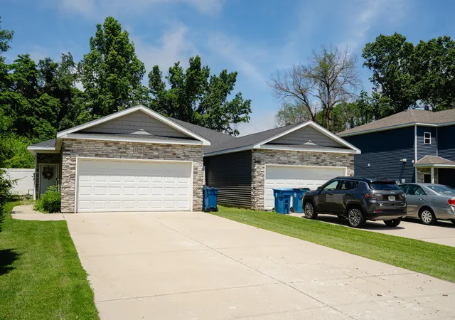 3rd image of 1254-1256 Lawson Ln, Chesterton, IN 46304 | MLS# 842348
