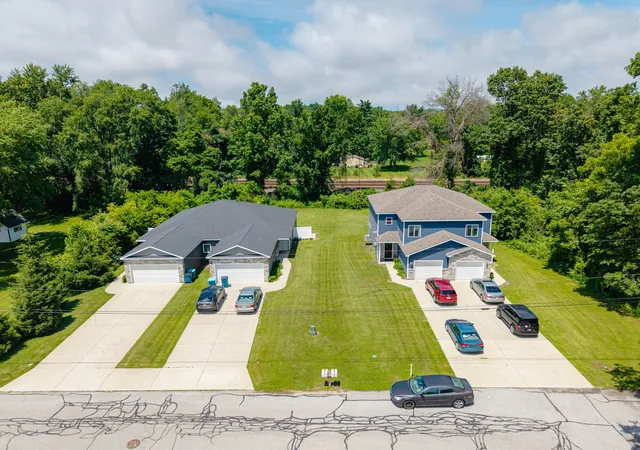 5th image of 1254-1256 Lawson Ln, Chesterton, IN 46304 | MLS# 842348
