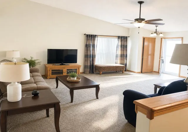 2nd image of 1331 California St, Hobart, IN 46342 | MLS# 842457