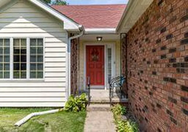 Photo 4 of Sale Pending at 6996 Prairieview Ct, De Motte, IN 46310 | MLS# 842488 | Listing updated on 2026-09-06