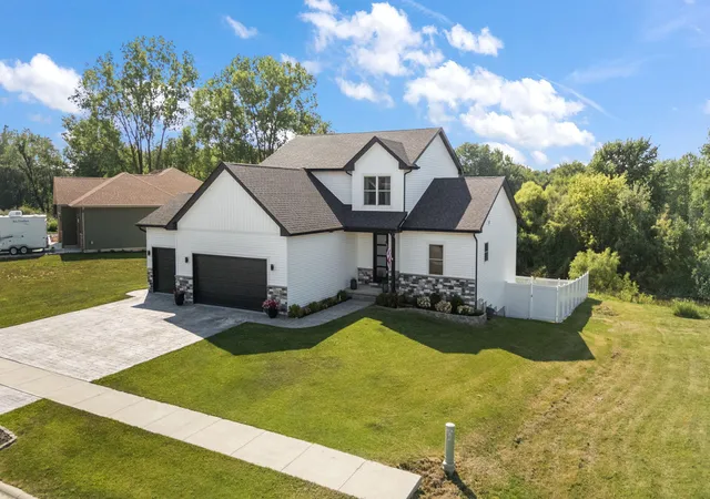 2nd image of 17230 Brookwood Dr, Lowell, IN 46356 | MLS# 842354