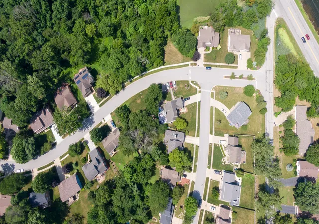 3rd image of 860 Quail Ridge Cir, Chesterton, IN 46304 | MLS# 842358