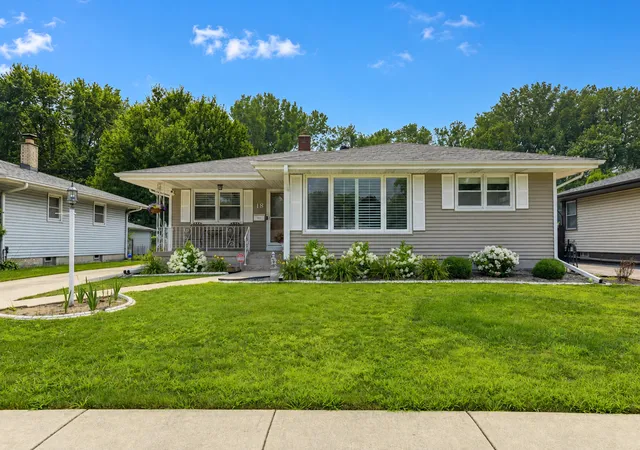 1st image of 18 Timrick Dr, Munster, IN 46321 | MLS# 842458