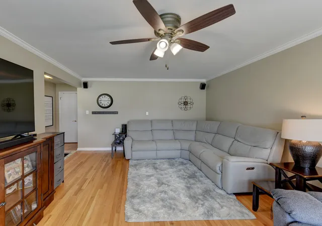5th image of 18 Timrick Dr, Munster, IN 46321 | MLS# 842458