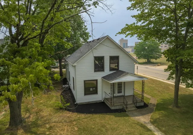 3rd image of 226 W William St, Michigan City, IN 46360 | MLS# 842501