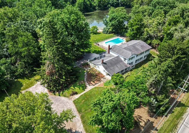 2nd image of 238 W Joliet Rd, Valparaiso, IN 46385 | MLS# 842442