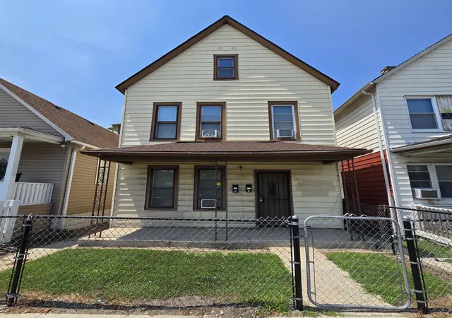 Photo 4 of House for sale at 4908 Northcote Ave, East Chicago, IN 46312 | MLS# 842452 | Listing updated on 2026-07-17