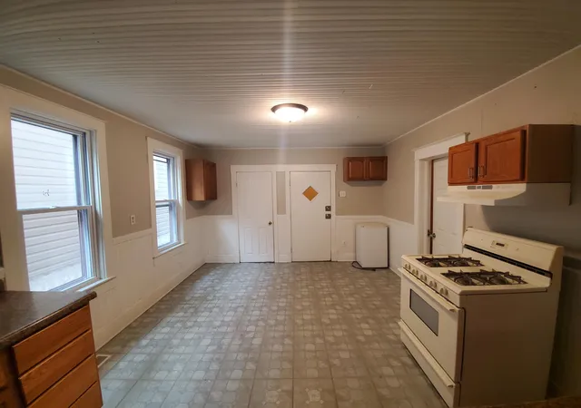 Photo 5 of House for sale at 4908 Northcote Ave, East Chicago, IN 46312 | MLS# 842452 | Listing updated on 2026-07-17