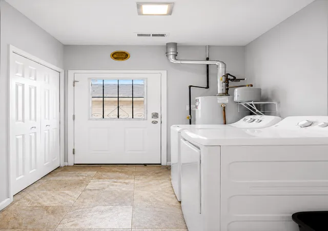 Photo 4 of Townhouse for sale at 1747 Circle N Dr, Schererville, IN 46375 | MLS# 842507 | Listing updated on 2026-07-28