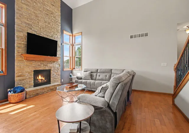 3rd image of 5911 Wildrose Ln, Schererville, IN 46375 | MLS# 842463