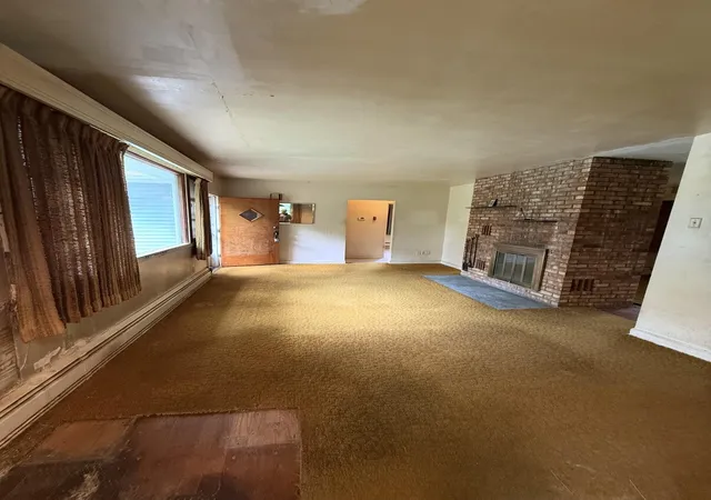 2nd image of 249 Shoreland Dr, Michigan City, IN 46360 | MLS# 842885