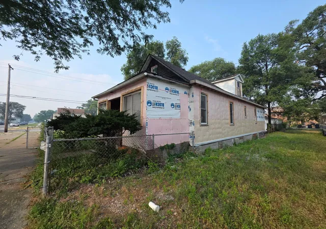 Photo 3 of Single family home for sale at 4854 Alexander Ave, East Chicago, IN 46312 | MLS# 842430 | Listing updated on 2026-08-26