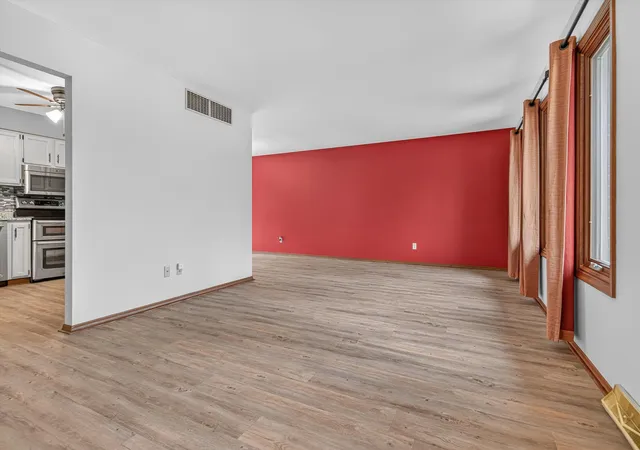 2nd image of 8832 Jefferson Ct, Munster, IN 46321 | MLS# 842808
