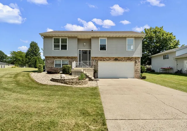33rd image of 4176 Thornhill Dr, Crown Point, IN 46307 | MLS# 842511