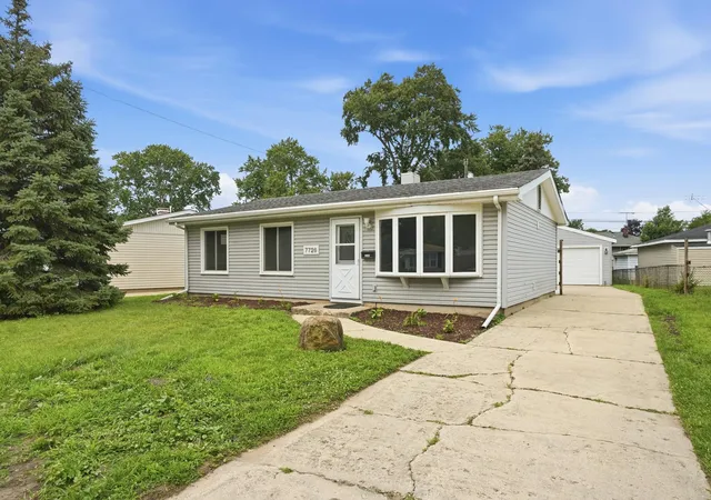 2nd image of 7726 New Hampshire Ave, Hammond, IN 46323 | MLS# 842976