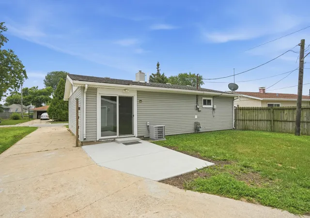 4th image of 7726 New Hampshire Ave, Hammond, IN 46323 | MLS# 842976