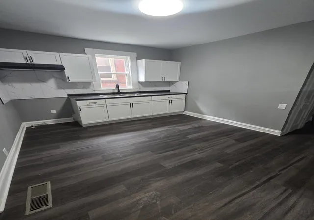 4th image of 1061 Van Buren St, Gary, IN 46402 | MLS# 842625