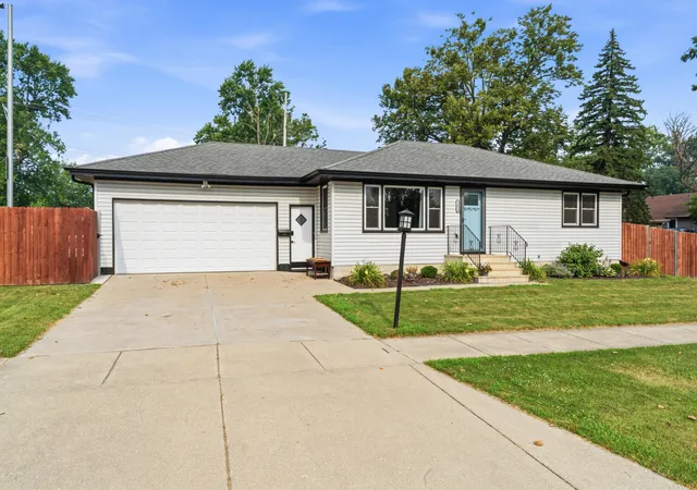 Photo 1 of Single family home for sale at 2426 Andrew Dr, Dyer, IN 46311 | MLS# 842525 | Listing updated on 2026-10-06