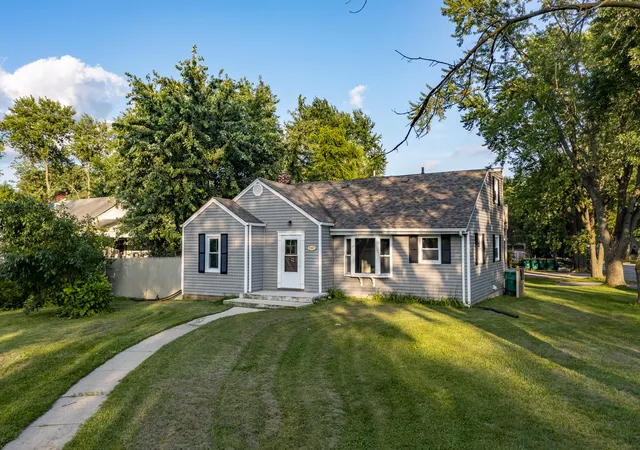 2nd image of 1147 W 62nd Ave, Merrillville, IN 46410 | MLS# 842516