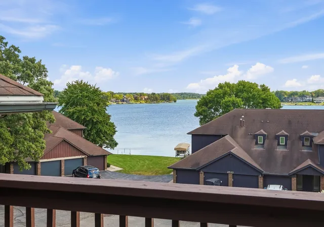 2nd image of 2529 E Lakeshore Dr #A-47, Crown Point, IN 46307 | MLS# 842943