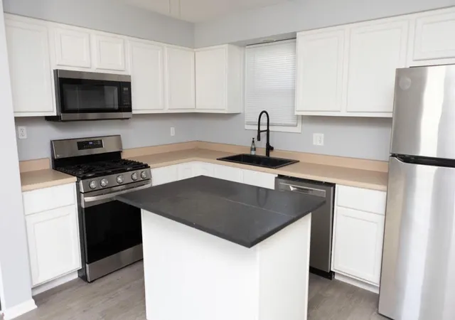 5th image of 4040 Kingsway Dr, Crown Point, IN 46307 | MLS# 842521