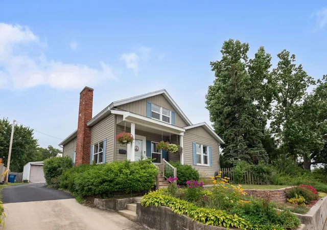 Photo 3 of Single family home for sale at 1814 Ohio St, Michigan City, IN 46360 | MLS# 843343 | Listing updated on 2026-08-10