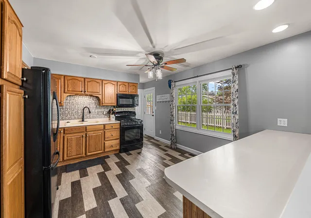 5th image of 2305 Hollandale Dr, Valparaiso, IN 46383 | MLS# 842562