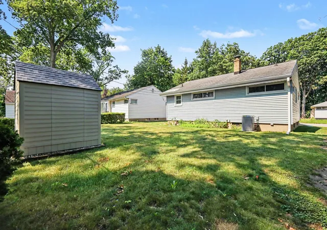 2nd image of 3018 Hollywood Ave, Michigan City, IN 46360 | MLS# 842688