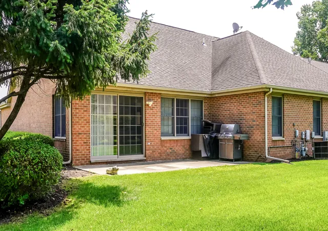 Photo 3 of Townhouse for sale at 1832 Windfield Dr, Munster, IN 46321 | MLS# 842846 | Listing updated on 2026-10-08
