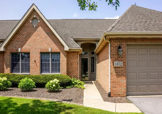 2nd image of 1832 Windfield Dr, Munster, IN 46321 | MLS# 842846