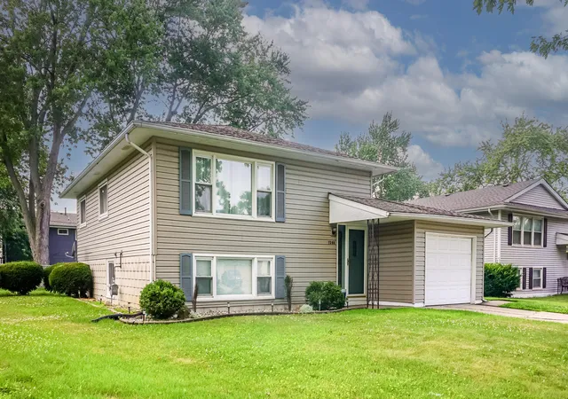 1st image of 7266 Polk St, Merrillville, IN 46410 | MLS# 842728