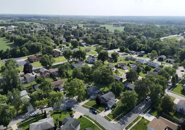 32nd image of 7266 Polk St, Merrillville, IN 46410 | MLS# 842728