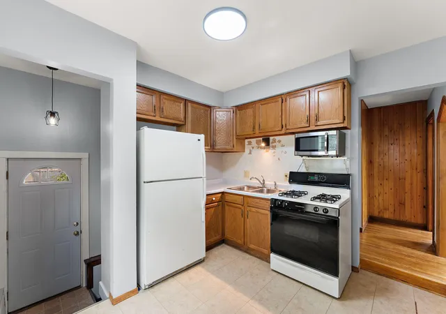 4th image of 7226 Alexander Ave, Hammond, IN 46323 | MLS# 842548