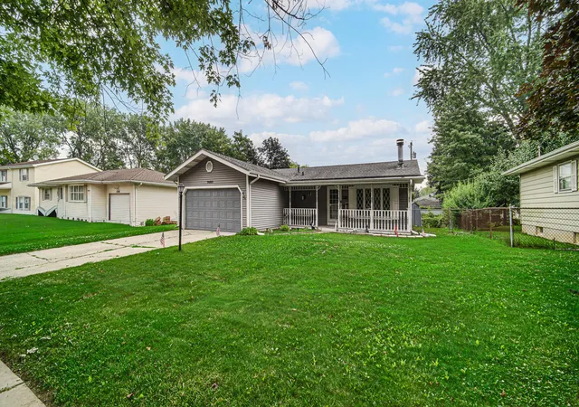 2nd image of 7463 Hendricks St, Merrillville, IN 46410 | MLS# 842554