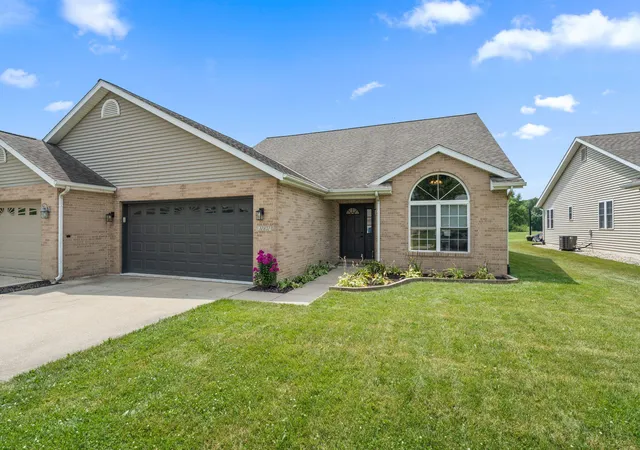 3rd image of 10870 Park St, Crown Point, IN 46307 | MLS# 842558