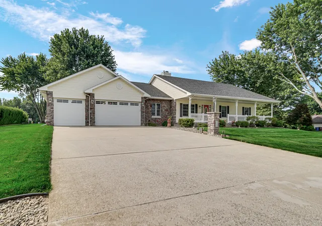 2nd image of 3111 N Cha Mar Hills Dr, La Porte, IN 46350 | MLS# 842565